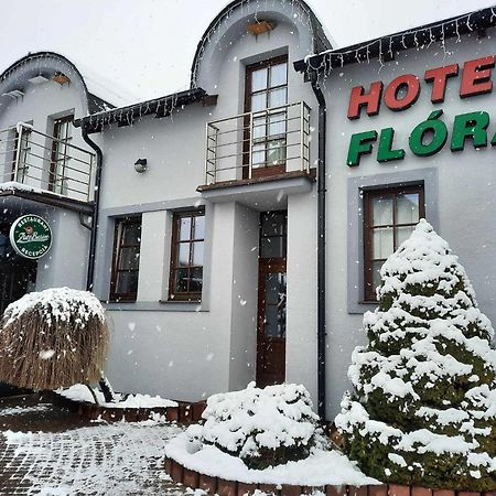 Hotel Flora Besenova Exterior foto