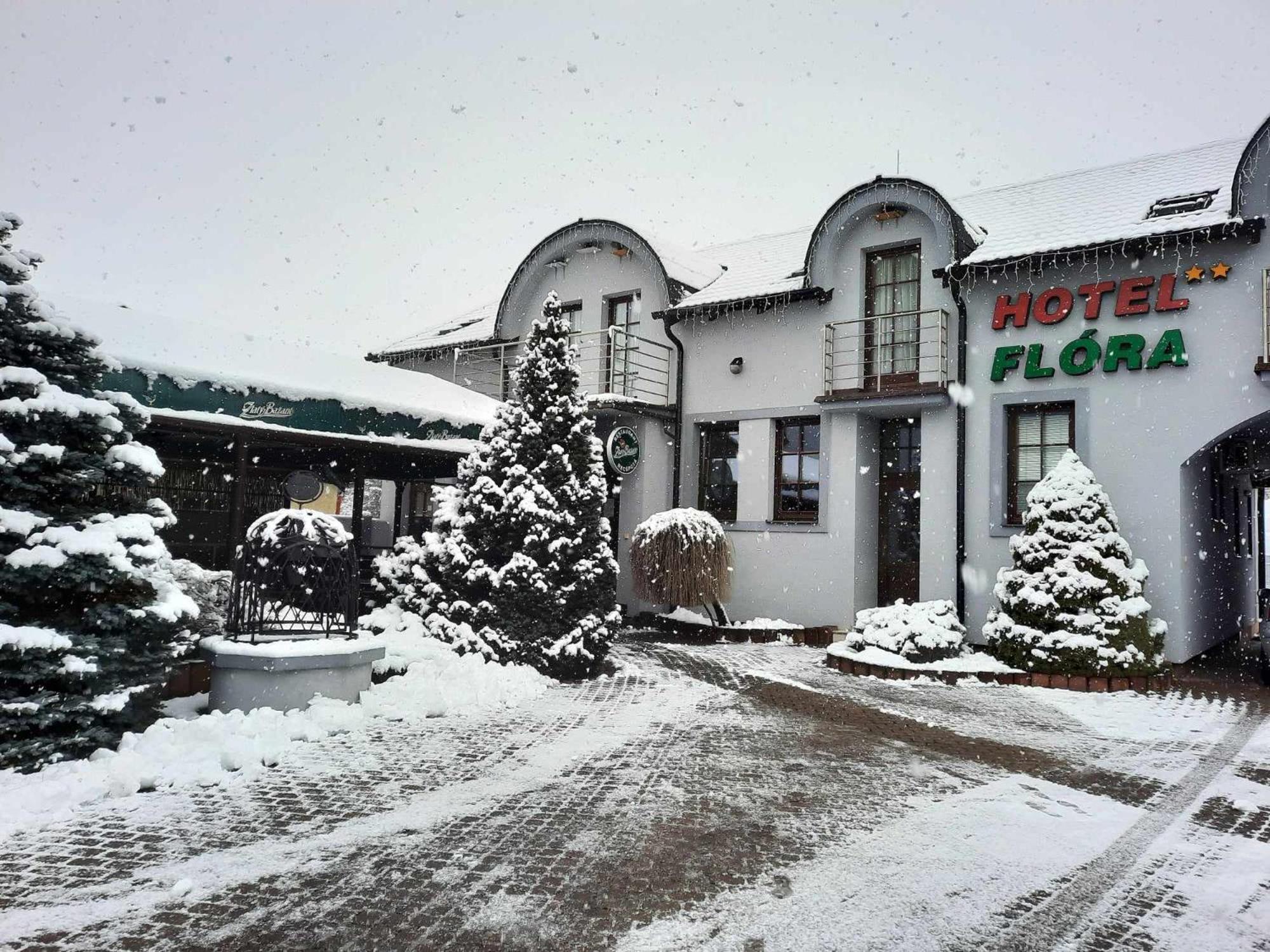 Hotel Flora Besenova Exterior foto